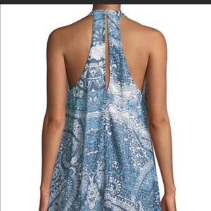 Show me your MuMu Tess tie dress . Size medium. Blue paisley print